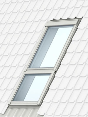 Похилі елементи - продовження Вашого вікна VELUX GIL (матеріал: сосна, вкрита прозорим або білим лаком) чи GIU (поліуретанове покриття).